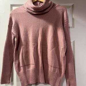 Renuar | Dusty Rose TurtleNeck Sweater | Size S